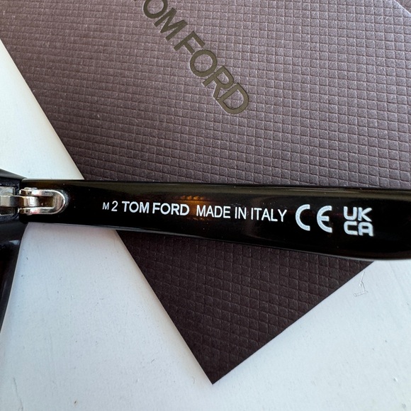 Tom Ford Eyewear Isabella 02 Cat-Eye Sunglasses - tortoise brown - Picture 4 of 16